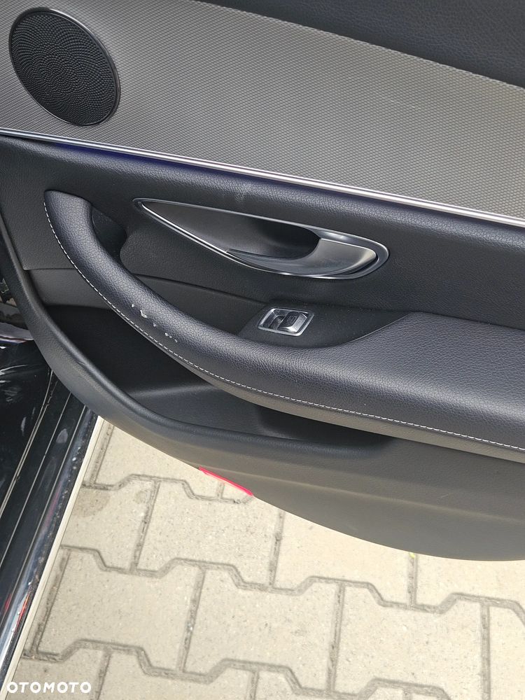 Mercedes-Benz Klasa E 200 4-Matic 9G-TRONIC - 33