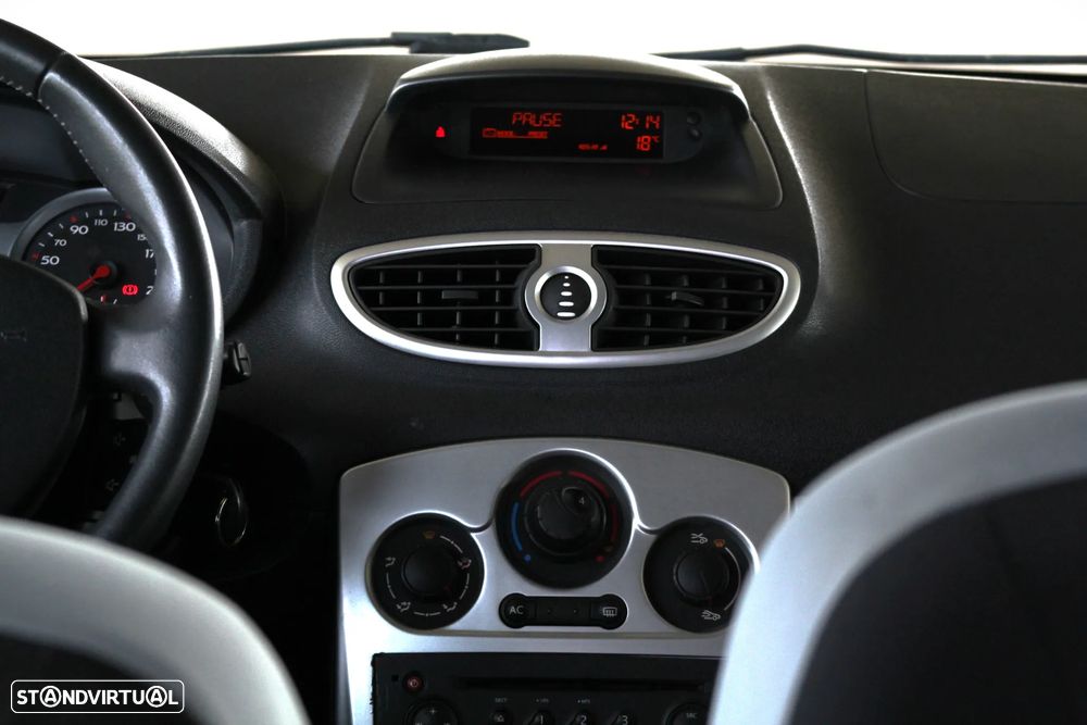 Renault Clio 1.2 16V Rip Curl II - 18