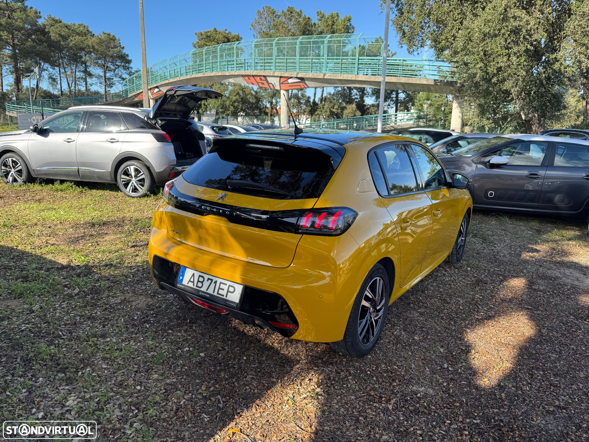 Peugeot 208 1.2 PureTech Allure - 16