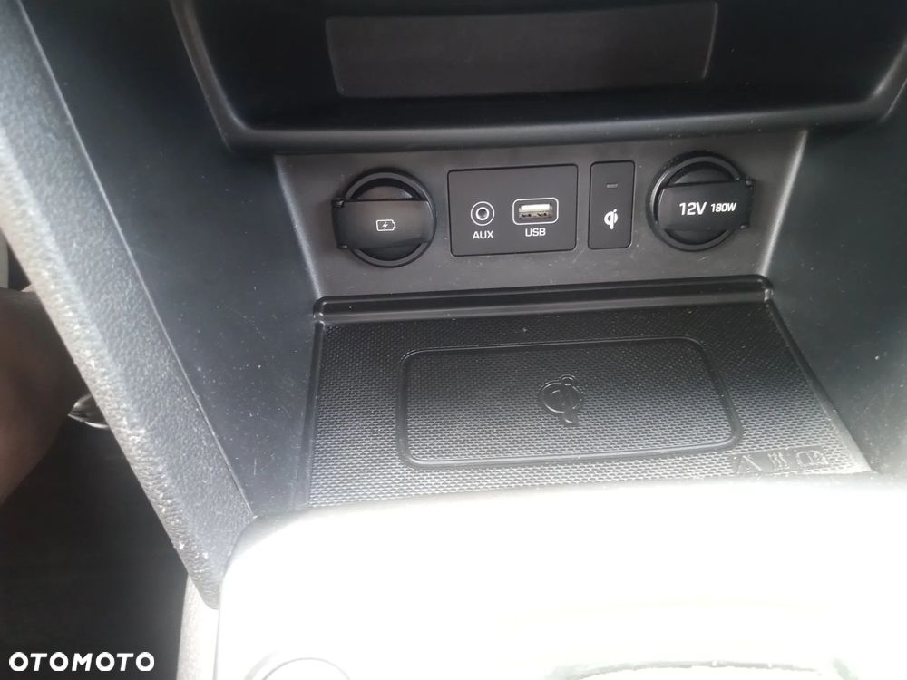 Hyundai Kona 1.6 CRDi DCT 4WD Premium - 24
