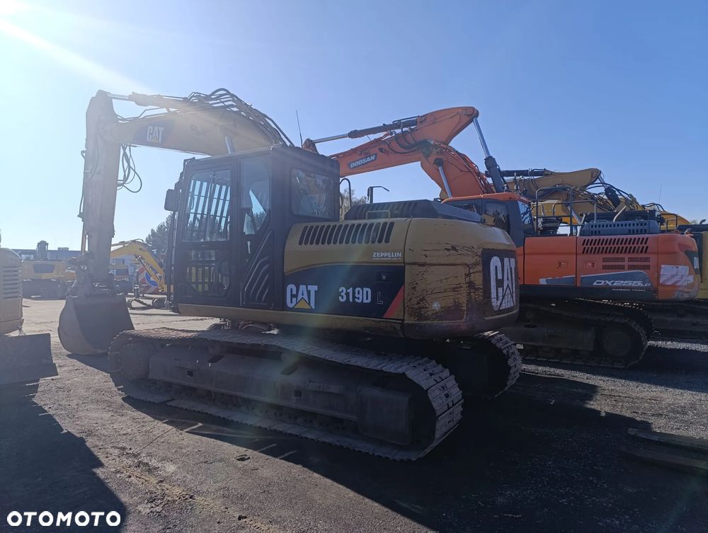 Caterpillar 319D - 3