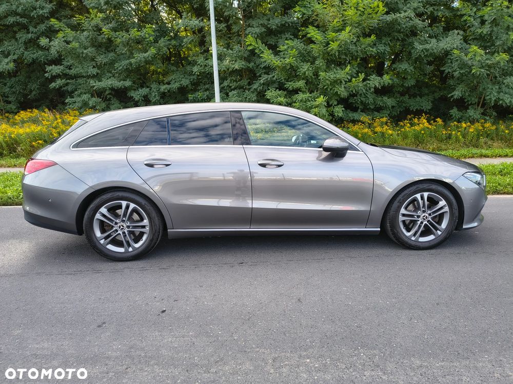 Mercedes-Benz CLA 180 7G-DCT - 3