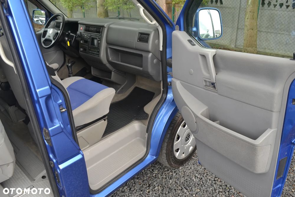 Volkswagen Multivan - 23