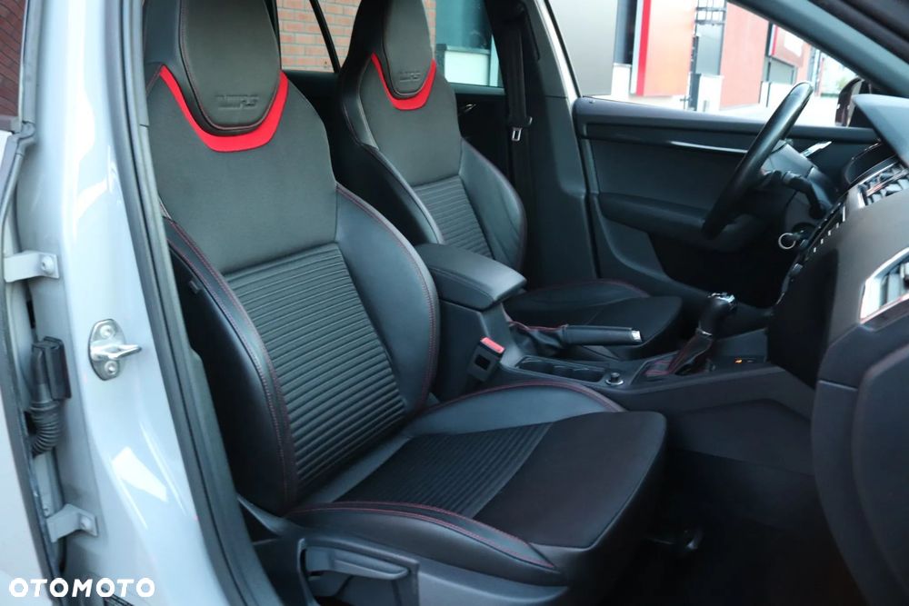 Skoda Octavia 2.0 TDI RS Challenge DSG - 14