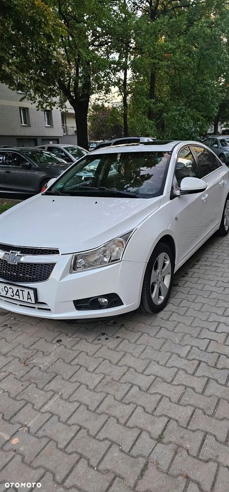 Chevrolet Cruze 2011 photo 2