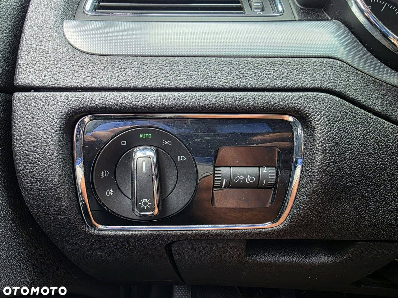 Skoda Superb 1.8 TSI Exclusive - 11