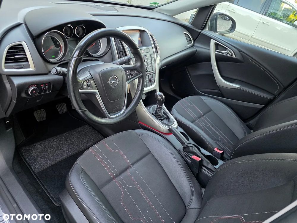 Opel Astra 1.4 T Cosmo - 6