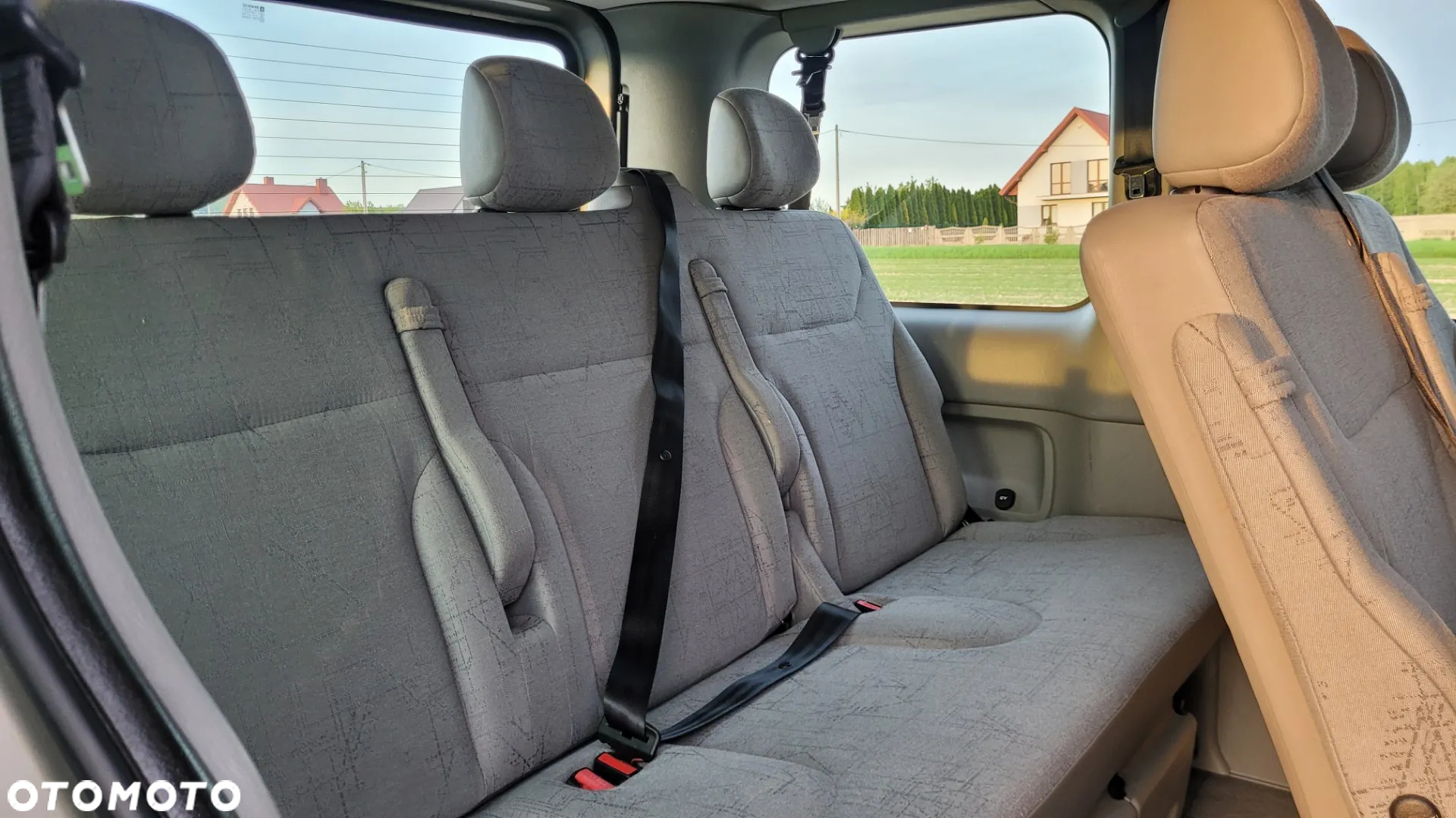 Renault Trafic 2.0 dCi 115 FAP Grand Passenger Black Edition - 21