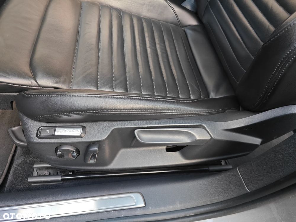 Volkswagen Passat 2.0 TDI Bi-Turbo BMT 4Mot Highline DSG - 10