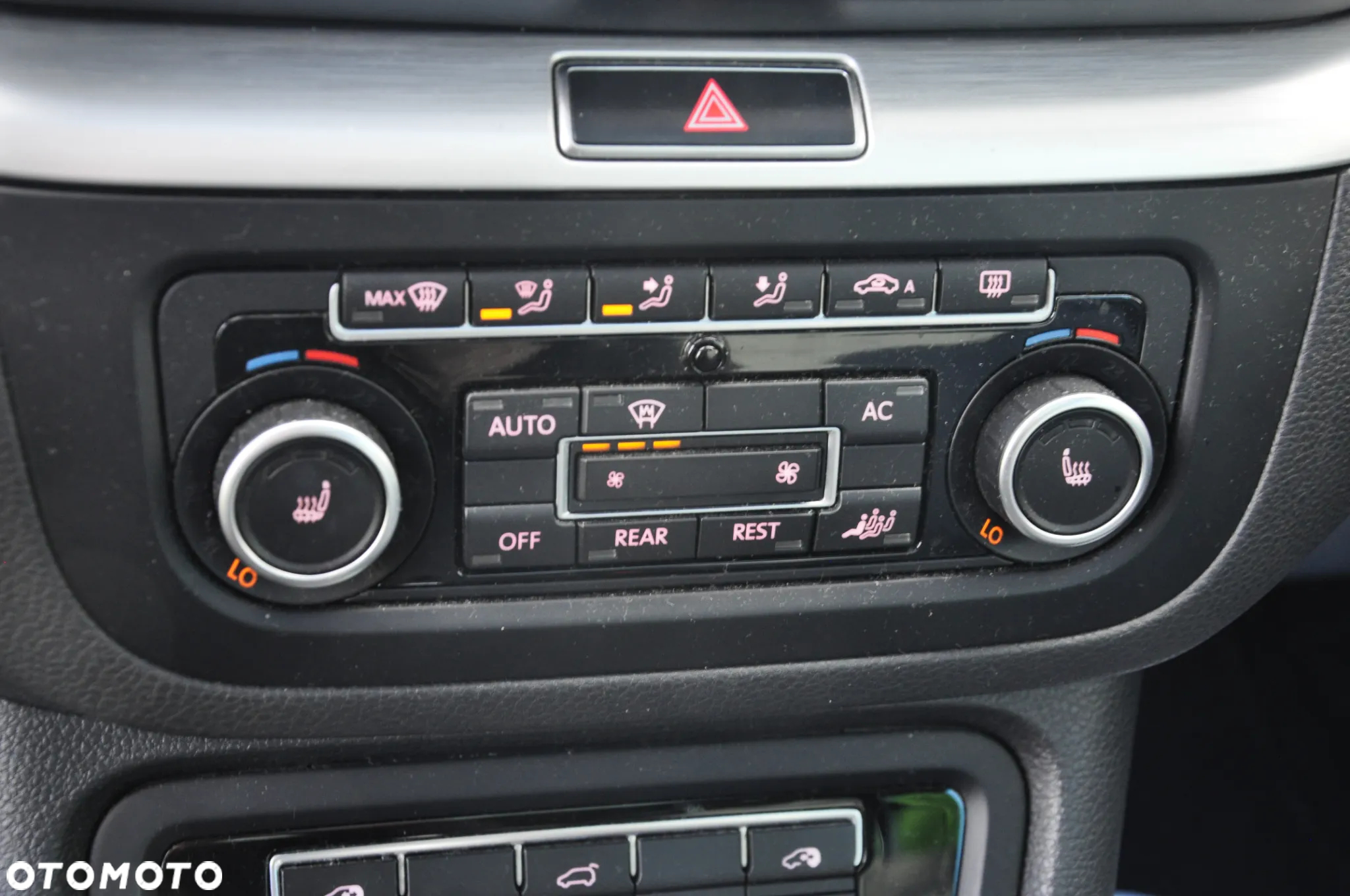 Volkswagen Sharan 2.0 TDI Highline DSG - 9