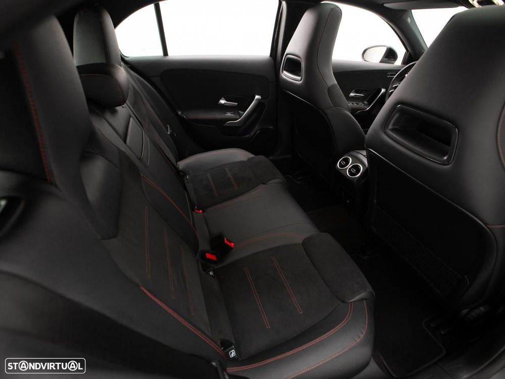 Mercedes-Benz A 200 7G-DCT AMG Line Advanced Plus - 10