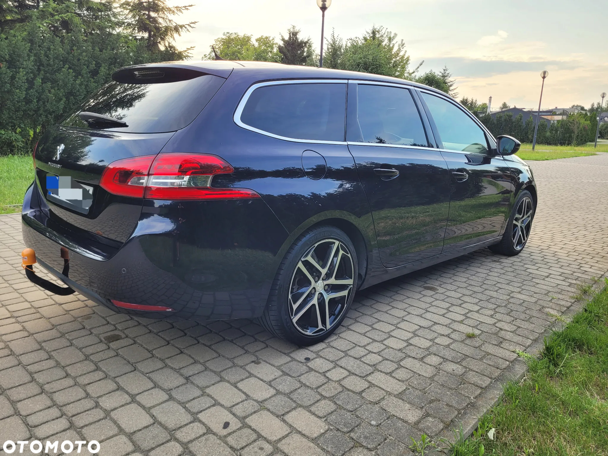 Peugeot 308 1.6 BlueHDi Allure S&S - 5