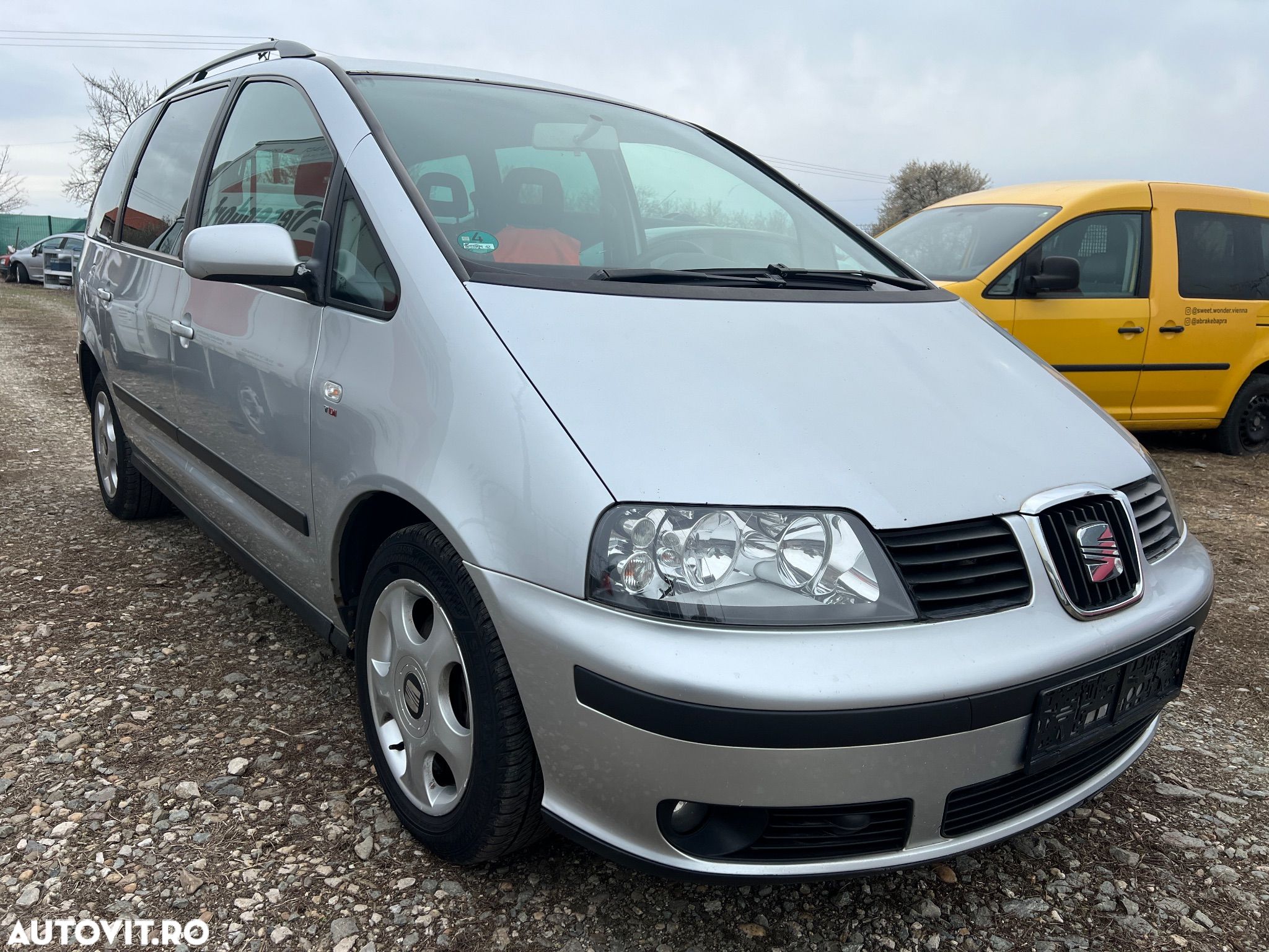 Volkswagen Sharan 2.0 TDI Comfortline - 1