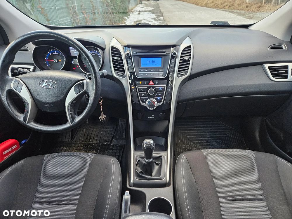 Hyundai i30 1.6 CRDi Classic + - 21