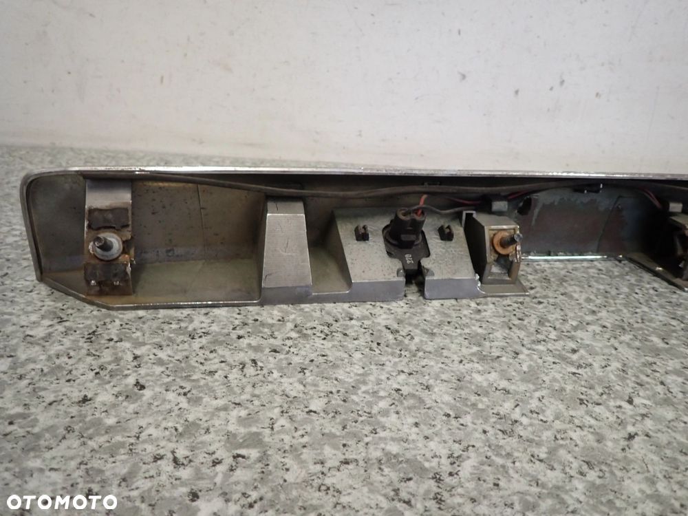 NISSAN XTRAIL T30 01- LISTWA KLAPY TYLNEJ LAMPKI TABLICY - 6
