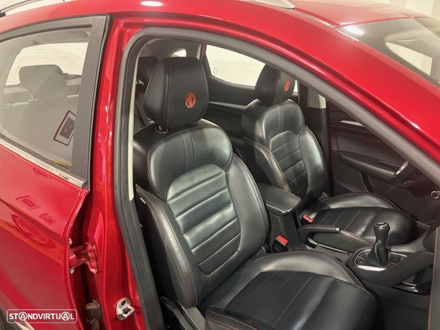 MG ZS ICE 1.5 VTI-tech Luxury - 29