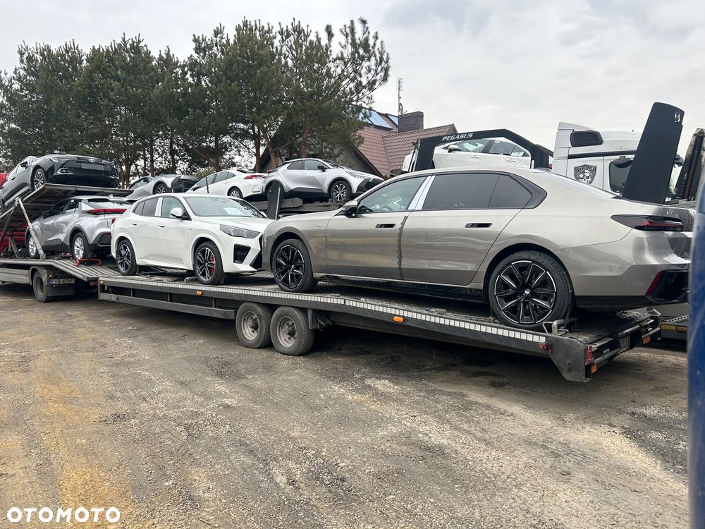 Mercedes-Benz 817 - 4