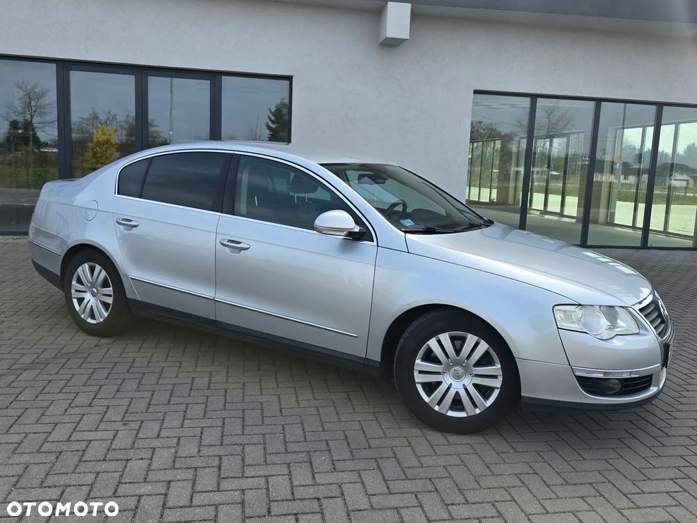 Volkswagen Passat 2.0 TDI Highline - 6