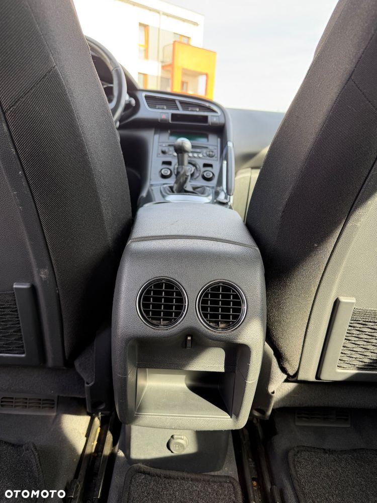 Peugeot 3008 - 17