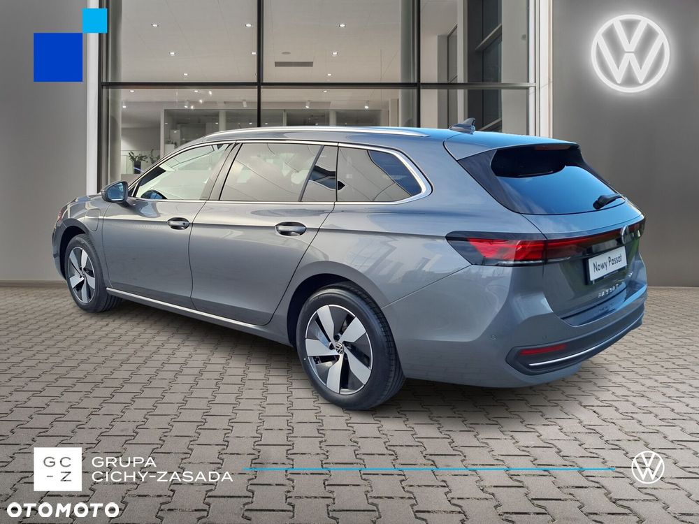 Volkswagen Passat - 3