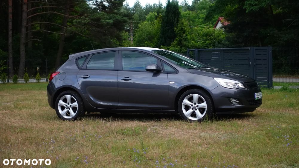 Opel Astra 1.6 Cosmo - 2
