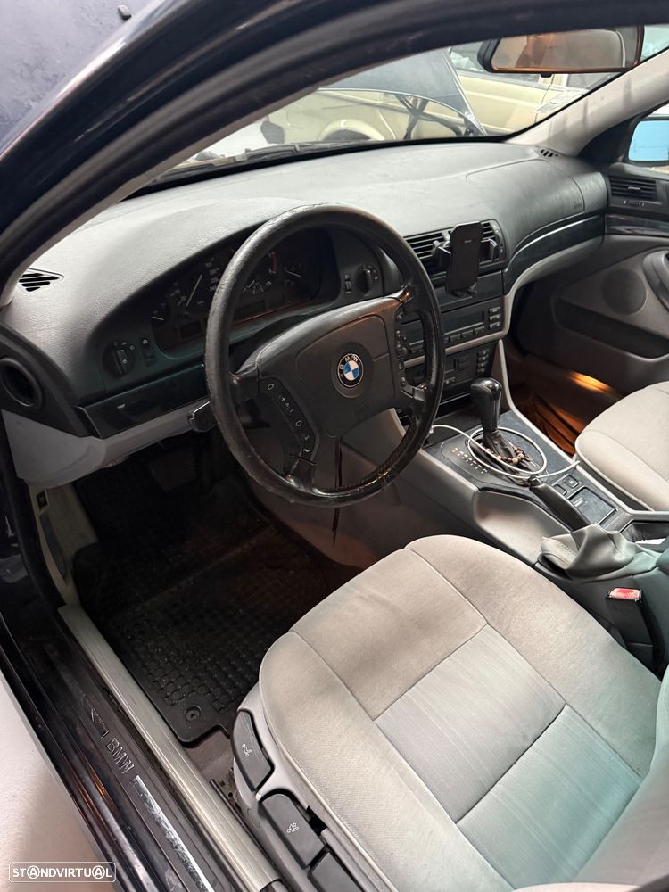 BMW 525 tds A Touring - 9