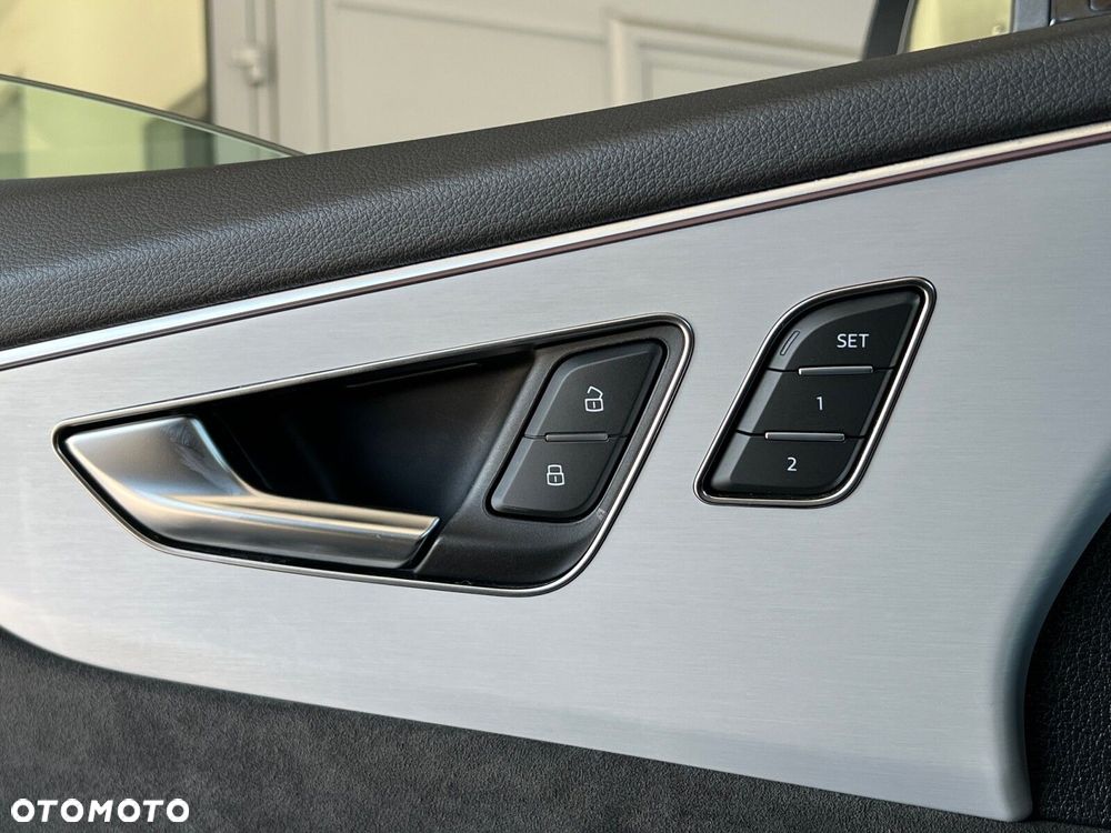 Audi SQ8 TFSI Quattro Tiptronic - 22