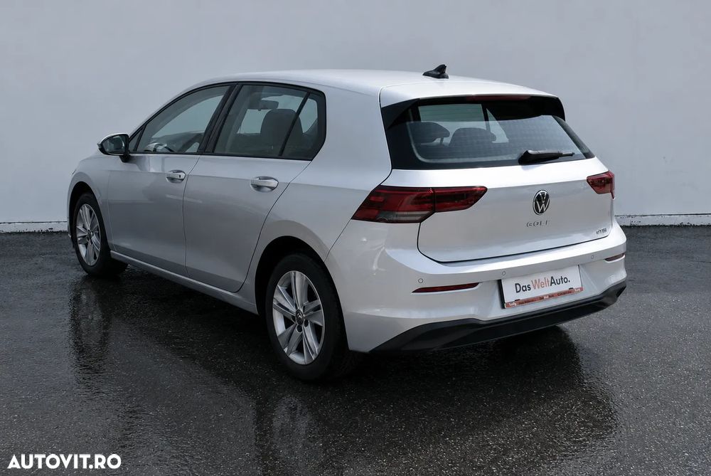 Volkswagen Golf 1.0 eTSI DSG MHEV Life - 4