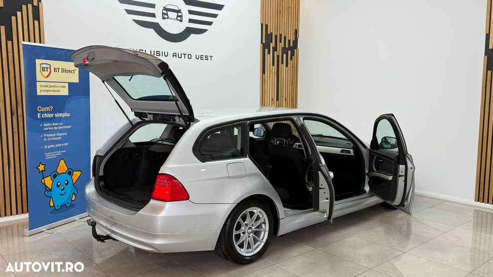 BMW Seria 3 318d Touring - 13