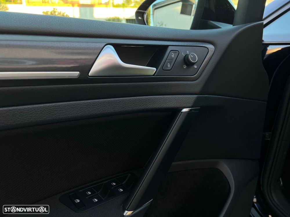 VW Golf 2.0 TDi GTD DSG - 30