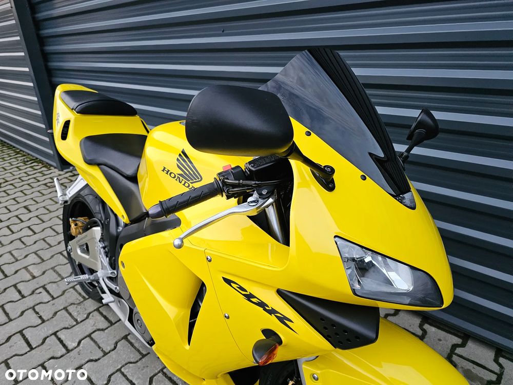 Honda CBR - 11