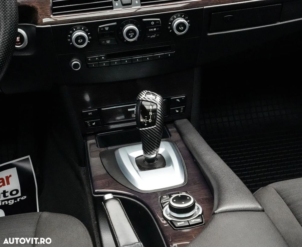 BMW Seria 5 520d Aut. Modern Line - 21