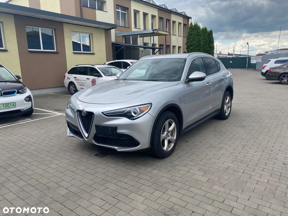 Alfa Romeo Stelvio - 2