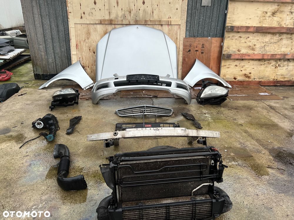 Mercedes w204 przód kompletny maska grill gril lampy lusterko c775 błotnik przedni prawy lewy przód zbiorniczek spryskiwaczy zderzak przedni pdc klapa bagażnika zderzak tył tylni lampa tył tylnią pas przedni kompletny z chłodnicami belka w204 c klasa próg zamek drzwi - 2