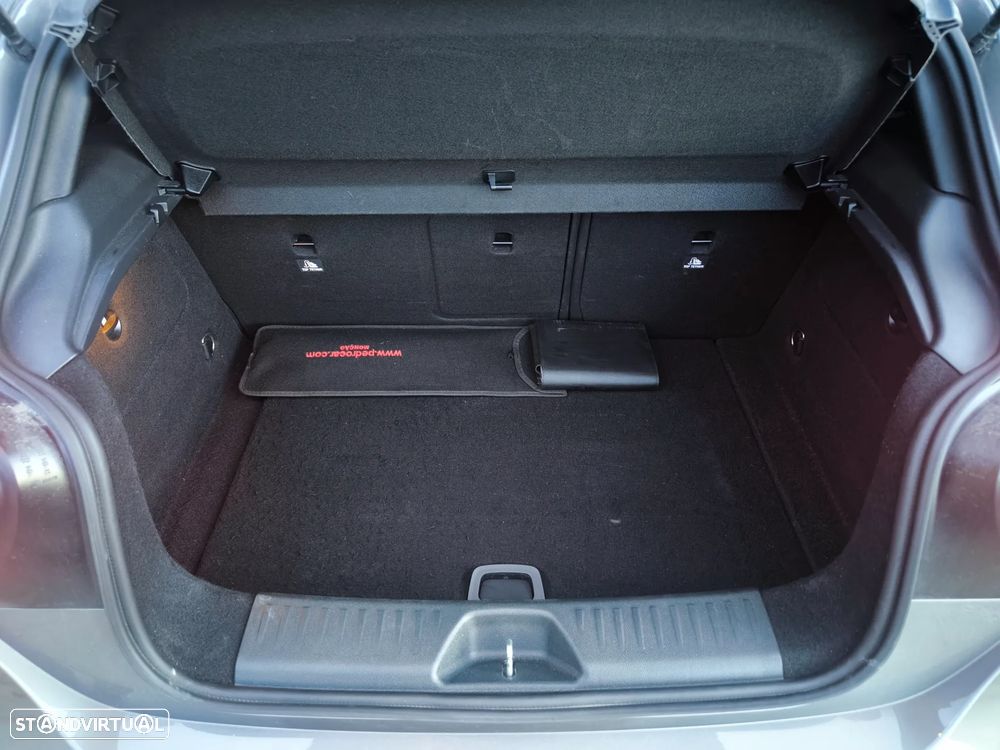 Mercedes-Benz A 200 CDI 7G-DCT AMG Line - 43