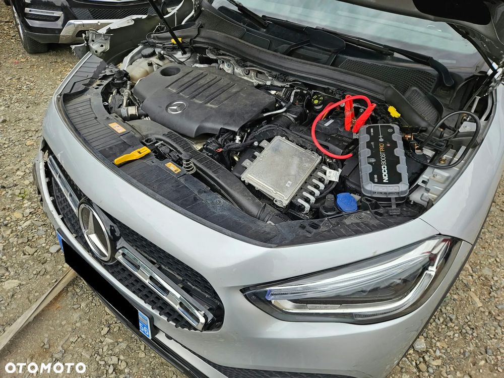 Mercedes-Benz GLA - 23