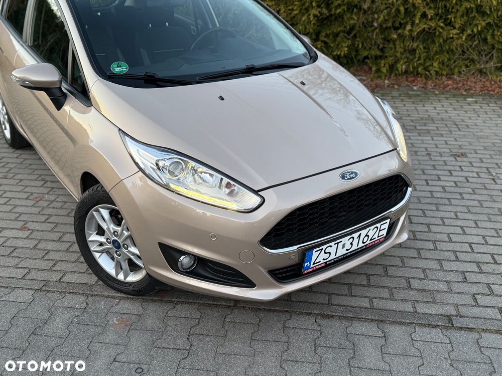 Ford Fiesta 1.0 Champions Edition - 24