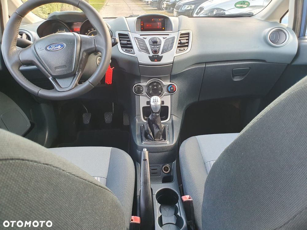 Ford Fiesta 1.25 Ambiente - 29