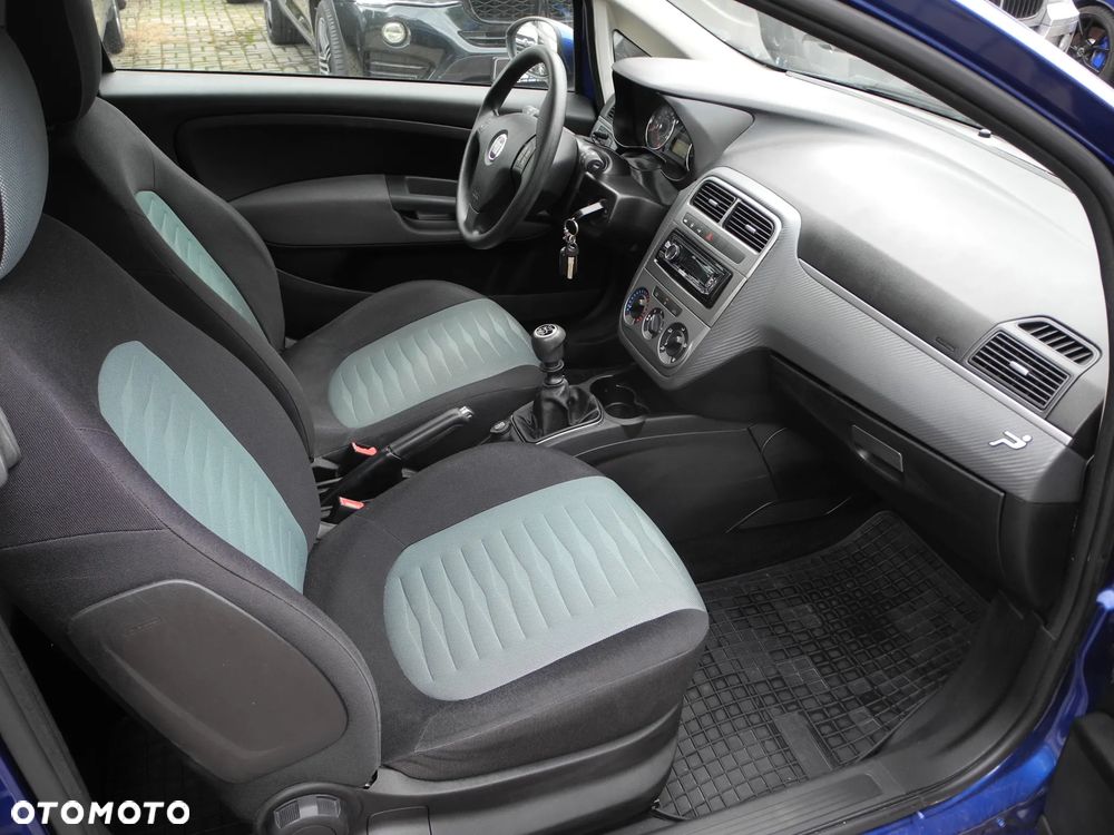 Fiat Grande Punto - 12