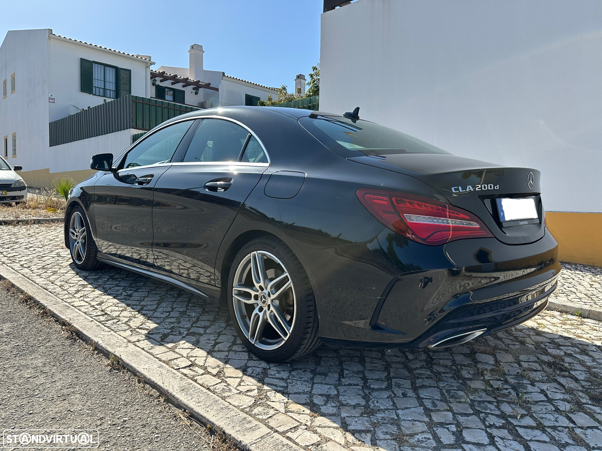 Mercedes-Benz 200 - 5