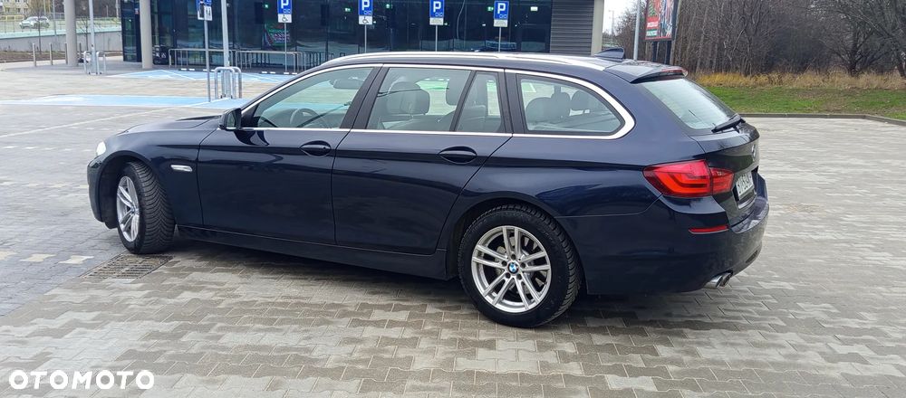 BMW Seria 5 520d - 24