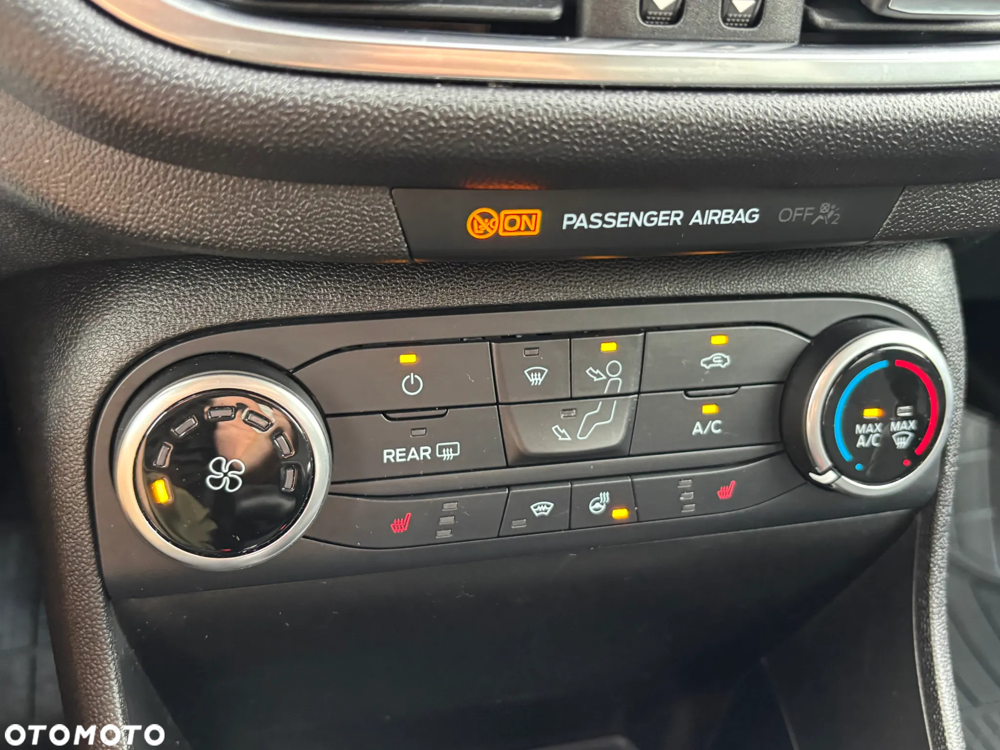 Ford Fiesta 1.0 EcoBoost S&S COOL&CONNECT - 25