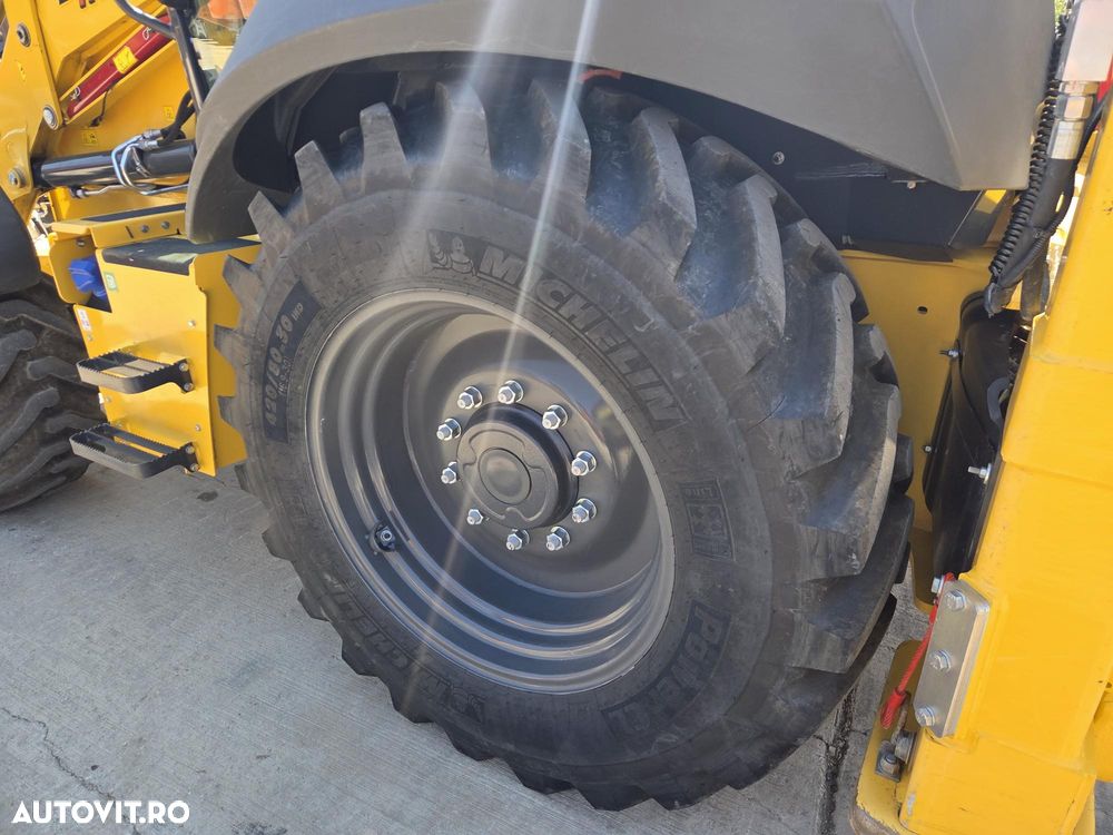 New Holland EX DEMO, 184h, B100D, FULL OPTION, 120CP, cutie automata POWERSHIFT, brat excavare extensibil cu inst picon pe el, MICHELIN, cupa multifunctionala 4x1, FURCI, Aer cond, Certificat CE, posibilitate leasing 4 ani-PROMOTIE 75.900 EUR+Tva - 15