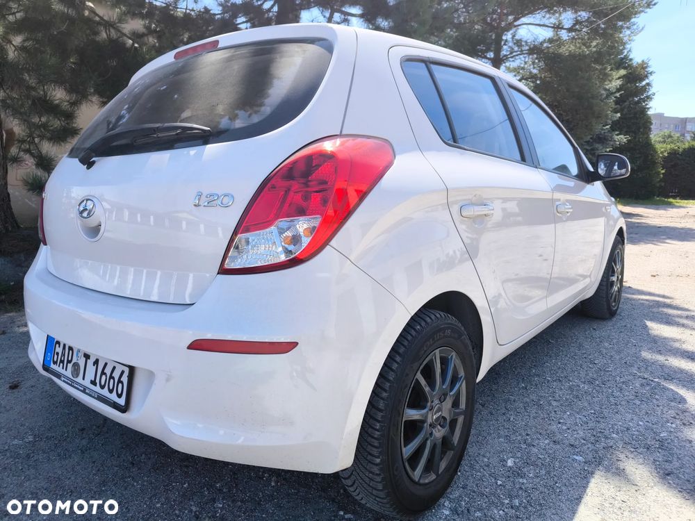 Hyundai i20 1.25 Comfort - 12
