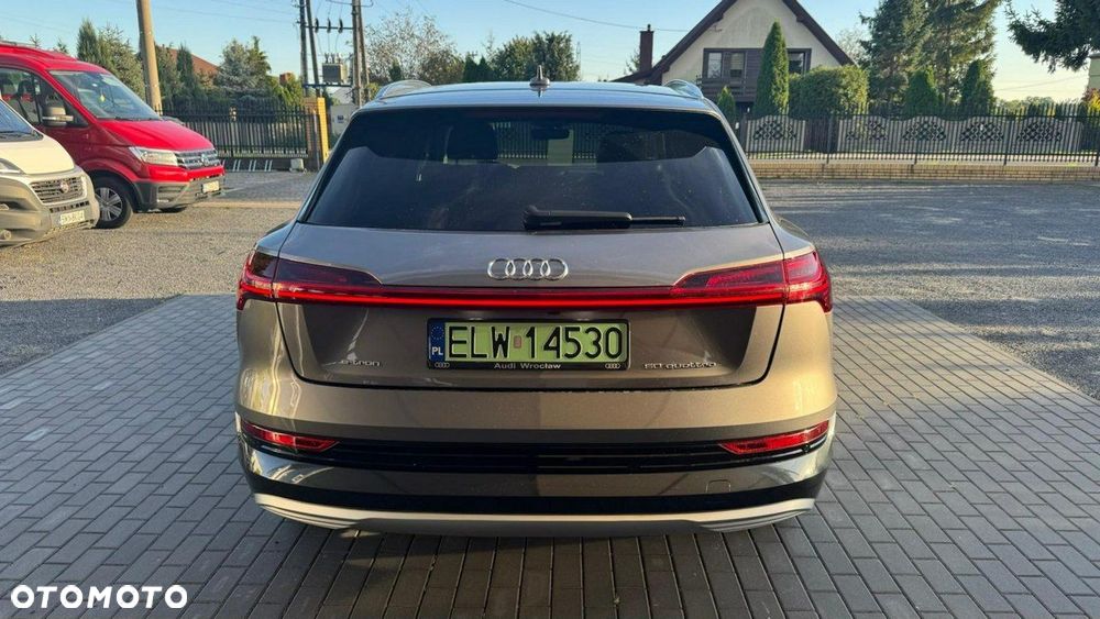 Audi e-tron - 27