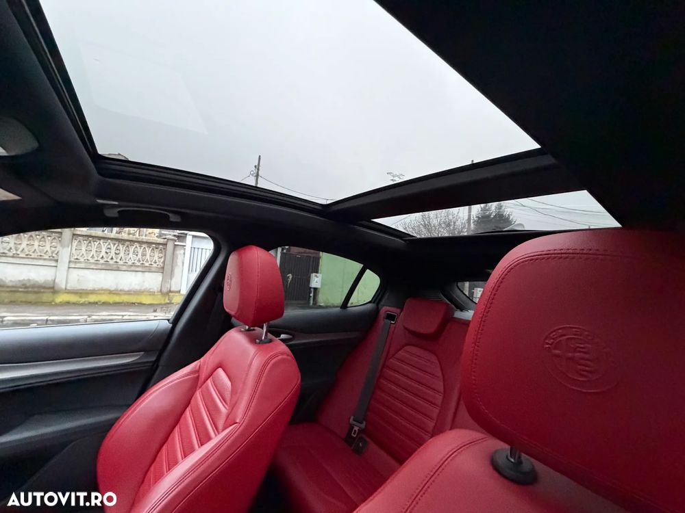 Alfa Romeo Stelvio 2.2 16V AT8 Q4 Veloce - 7