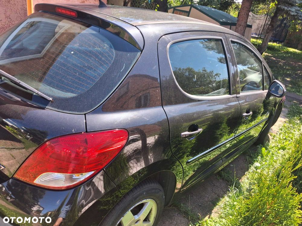 Peugeot 207 - 2