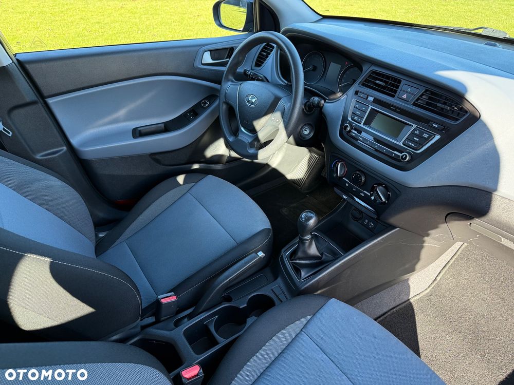 Hyundai i20 1.2 Classic - 34