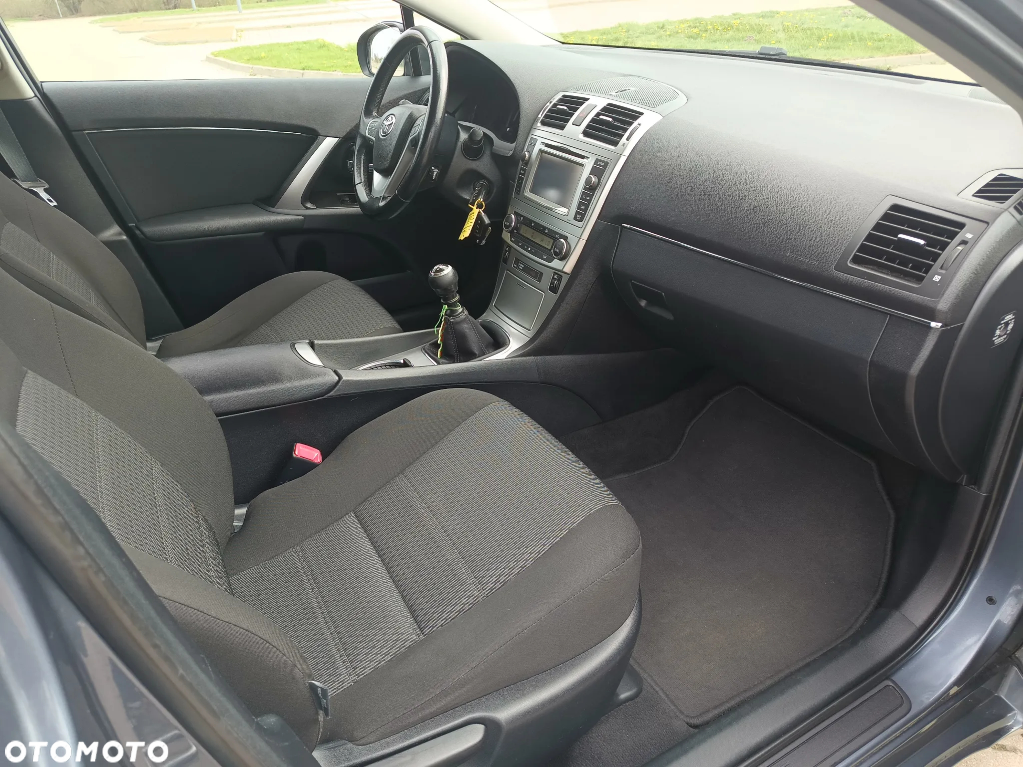 Toyota Avensis 1.8 Luna - 19
