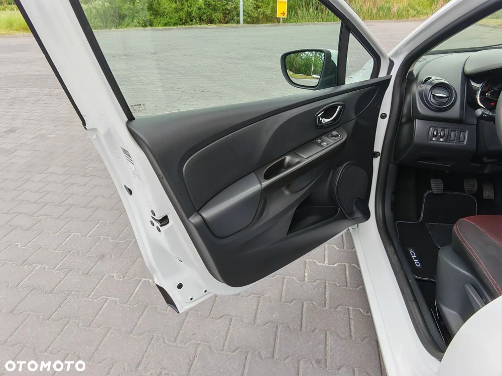 Renault Clio 1.2 16V 75 Life - 19